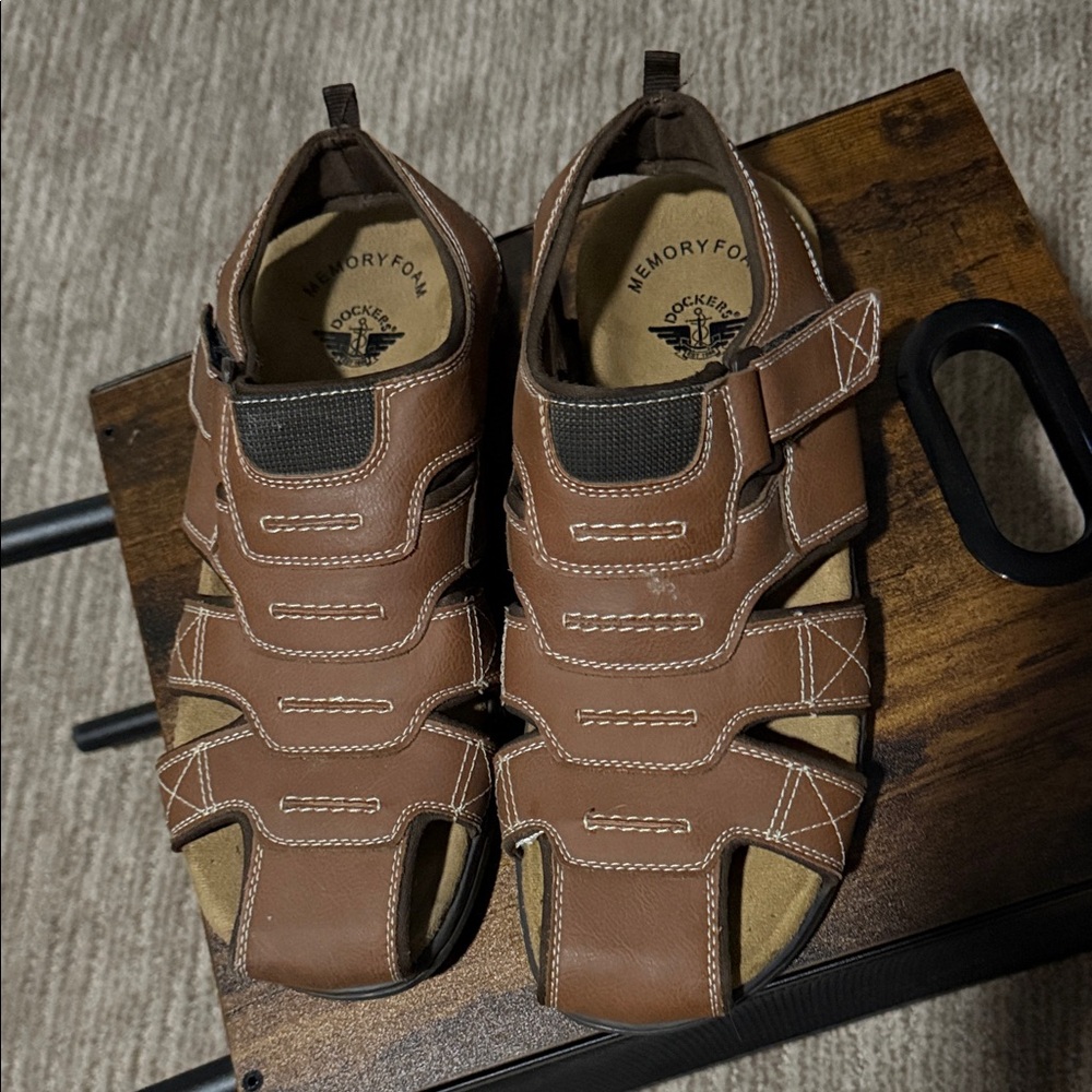 Dockers Men's Tan Memory Foam Sandals
